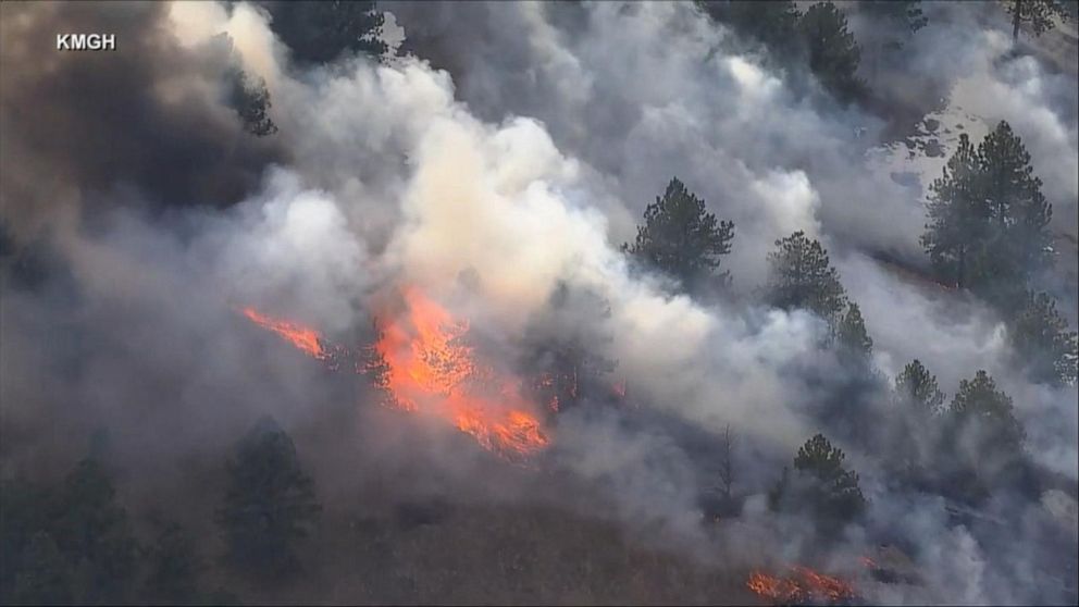 Video Evacuations Ordered As Wildfires Approach Boulder Colorado Abc News 8945