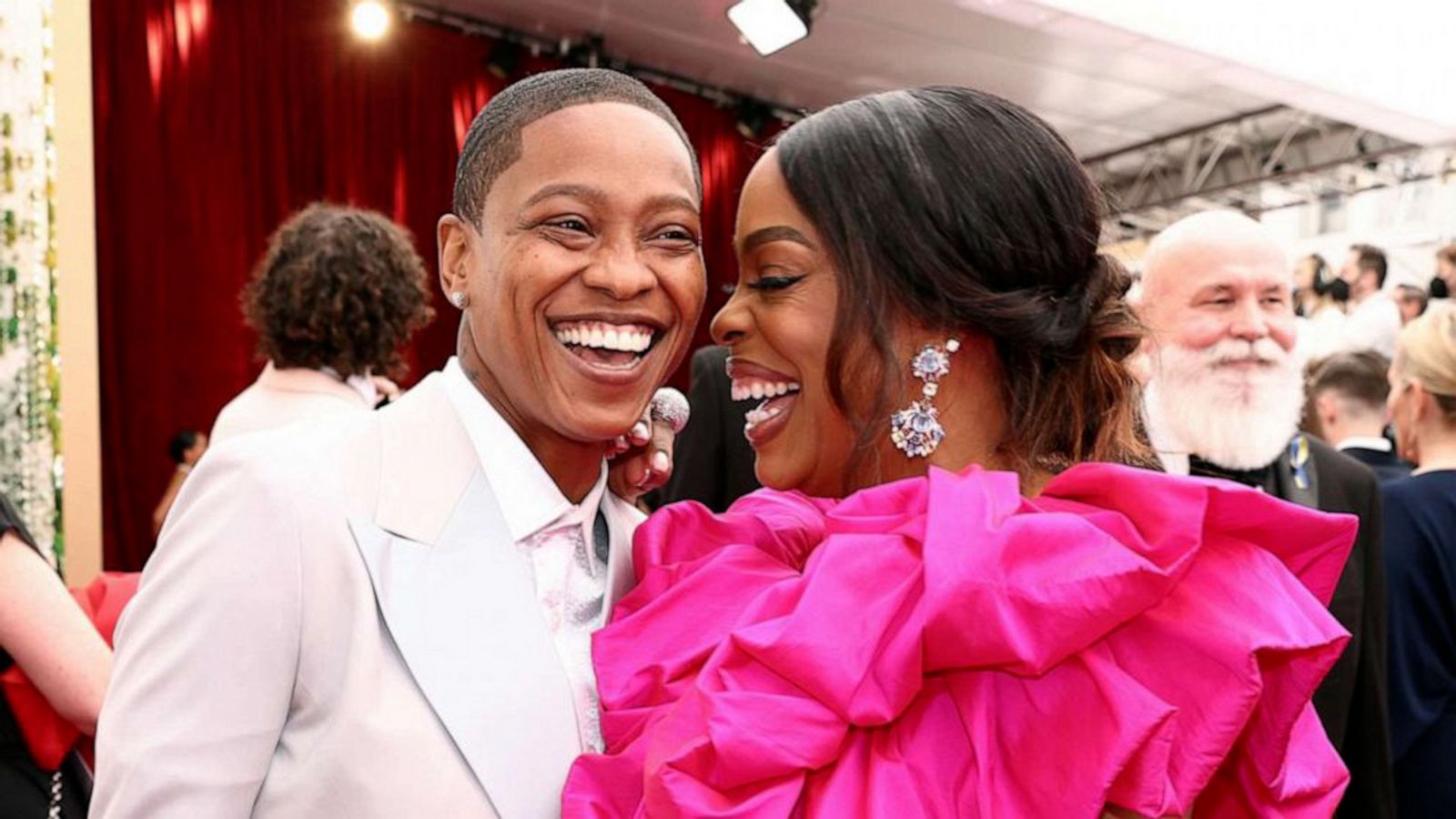 Stylish couples hit the Oscars’ red carpet Good Morning America