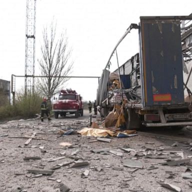 VIDEO: Mariupol tries to hang on as Russian forces ramp up offensive