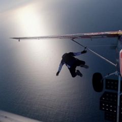 Pilots will attempt to switch planes in mid-air stunt