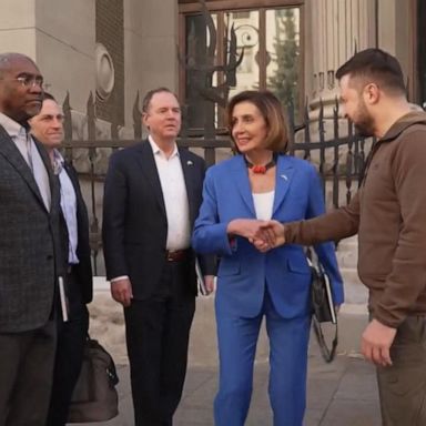 VIDEO: US lawmakers meet with President Zelenskyy in Ukraine