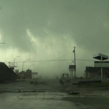 VIDEO: Oklahoma, Texas hit hard by tornadoes overnight