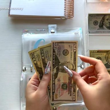 VIDEO: TikTokers swear by cash-stuffing to create and stay on a budget