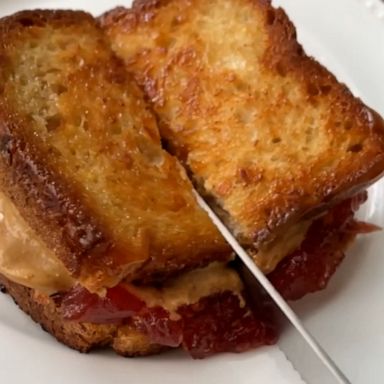 VIDEO: Here’s how to make a crispy, crunchy ‘Fried PB and J’ 