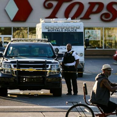 VIDEO: 10 killed, 3 injured in Buffalo supermarket shooting