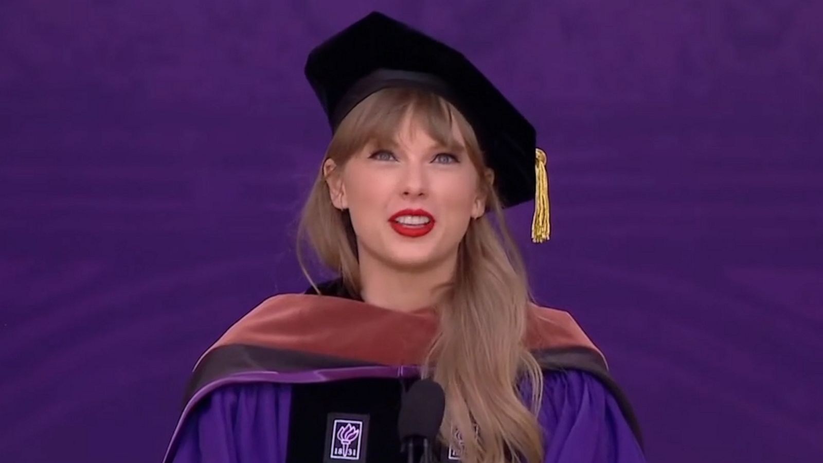 'Never be ashamed of trying' Taylor Swift tells Class of 2022 in