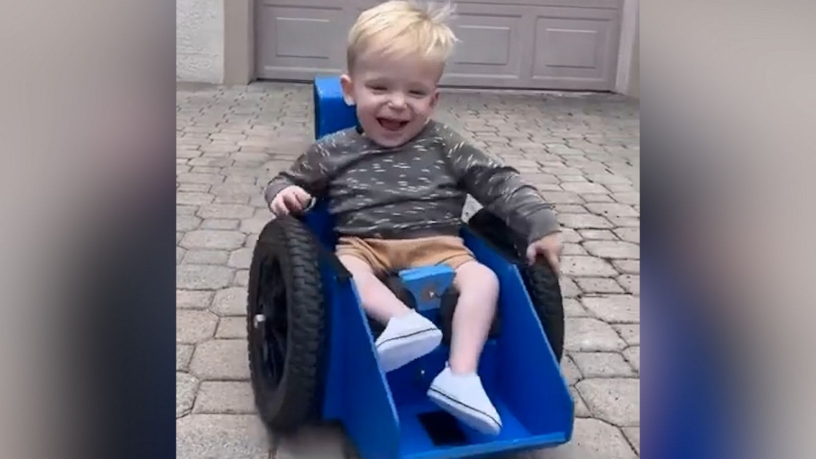 2-year-old learns to use wheelchair and inspires millions online - Good ...