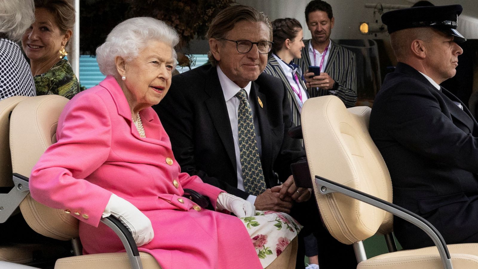 VIDEO: Queen Elizabeth II tours Chelsea Flower Show in golf cart