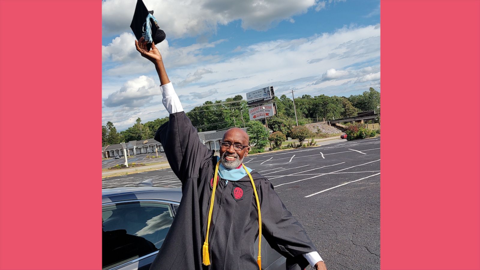 VIDEO: 71-year-old South Carolina man earns master's degree in hopes of 'helping others'