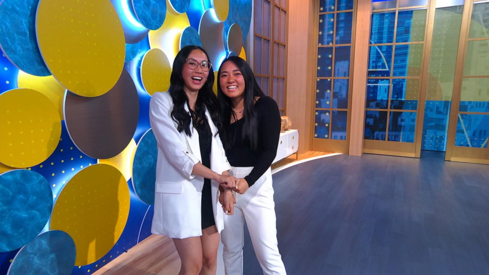 Sisters Meet For The First Time On Gma Good Morning America