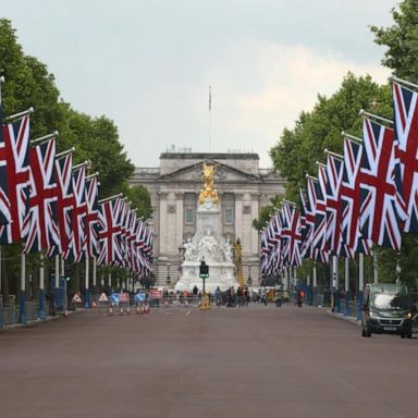 VIDEO: London readies for Queen Elizabeth’s Platinum Jubilee