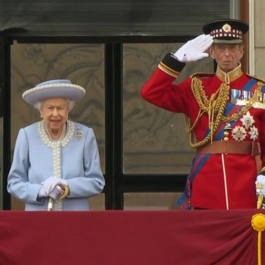 VIDEO: Queen Elizabeth II makes 1st Platinum Jubilee appearance