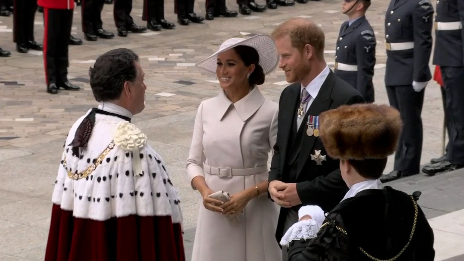 VIDEO: Prince Harry, Meghan arrive at St. Paul’s Cathedral for queen's Platinum Jubilee