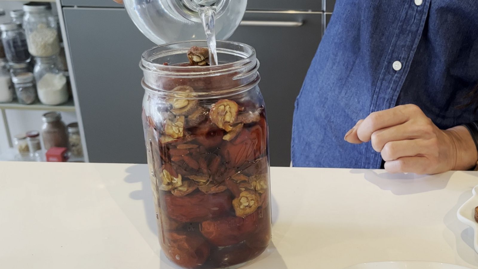 VIDEO: Make this tea cocktail at home with dates and goji berries