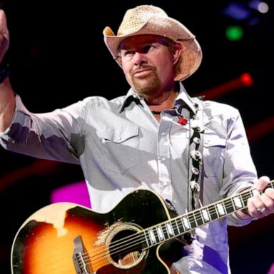 VIDEO: Toby Keith reveals his battle with stomach cancer