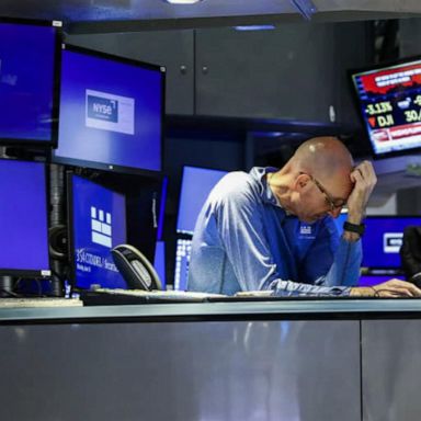 VIDEO: Stock market takes steep plunge after latest interest rate hike