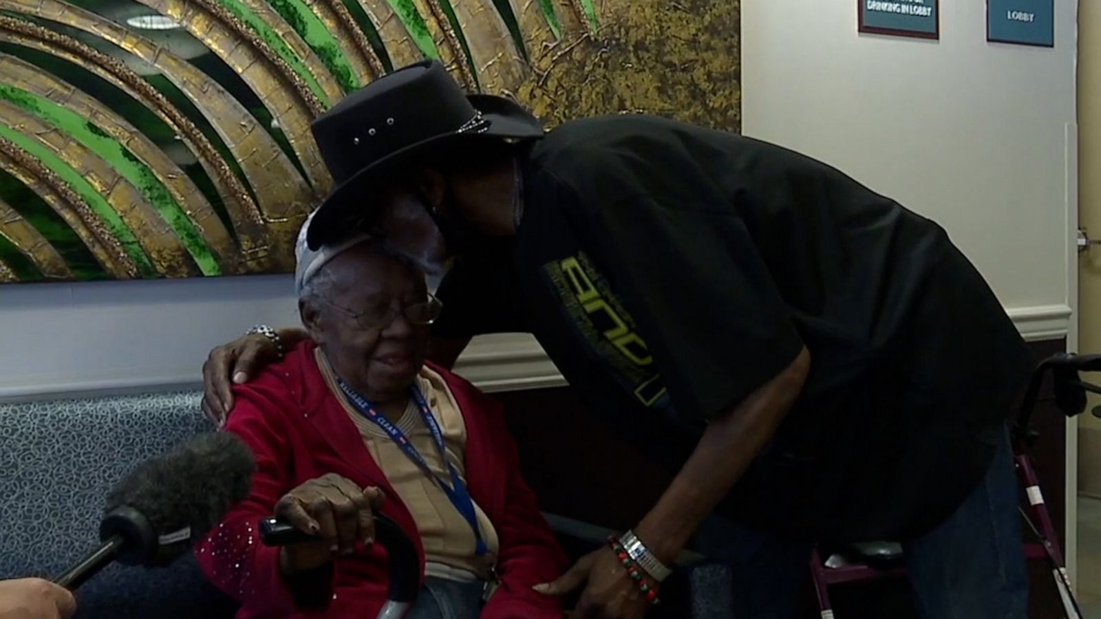 VIDEO: Cleveland couple conducts wellness checks on elderly during heatwaves