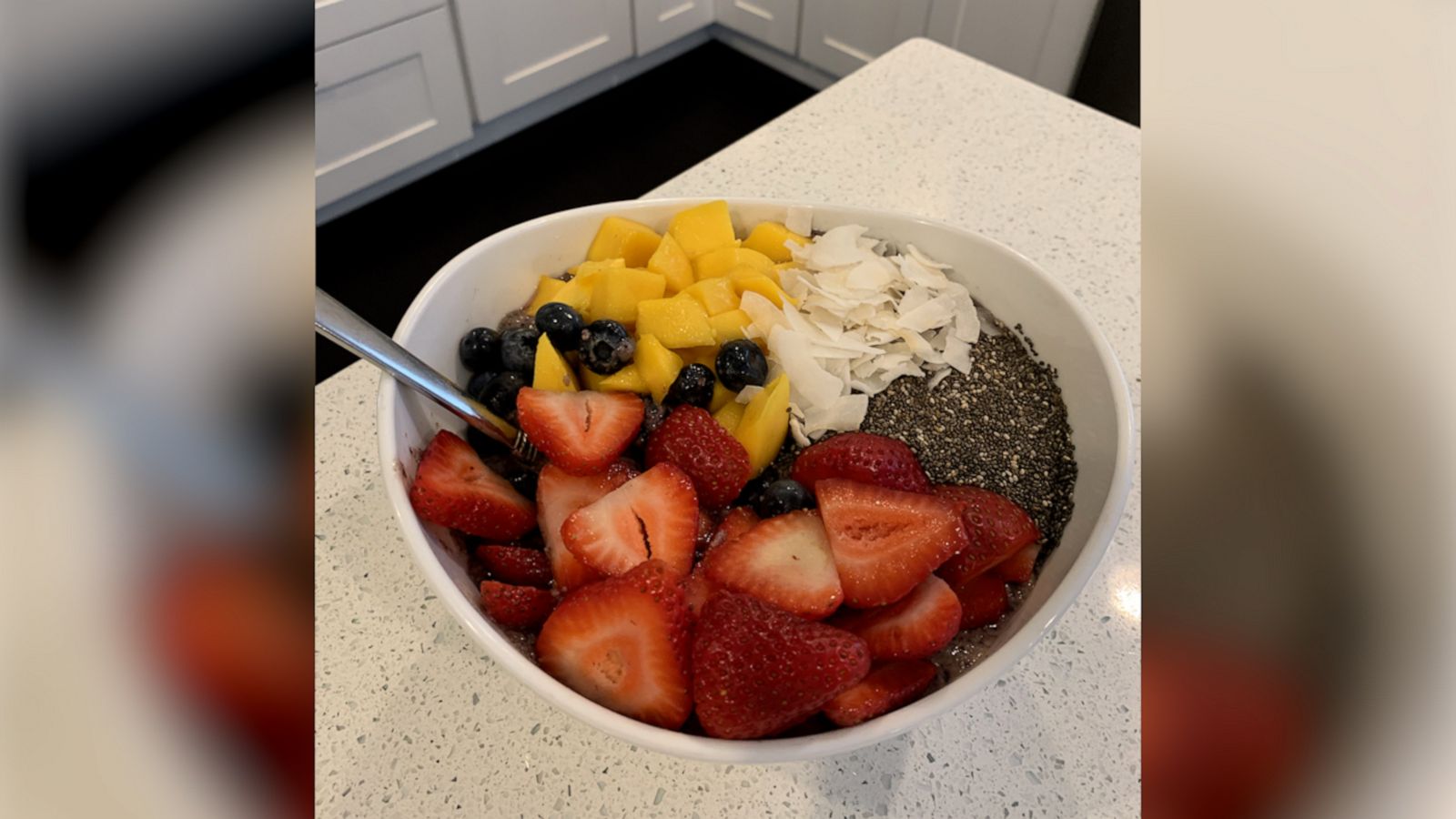 VIDEO: Wake up with this delicious Sunrise Smoothie Bowl