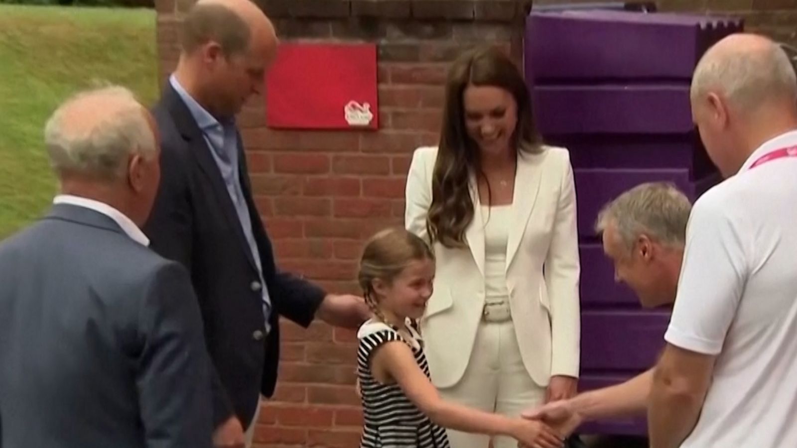 VIDEO: Princess Charlotte meets athletes with Prince William and Kate at Commonwealth Games