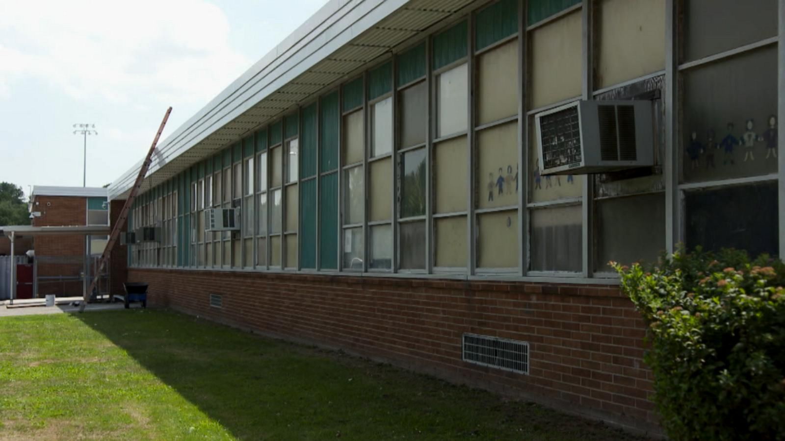 VIDEO: Concern grows over classrooms not having air conditioning