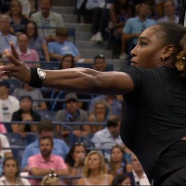 VIDEO: Serena Williams takes court for 3rd round match at US Open