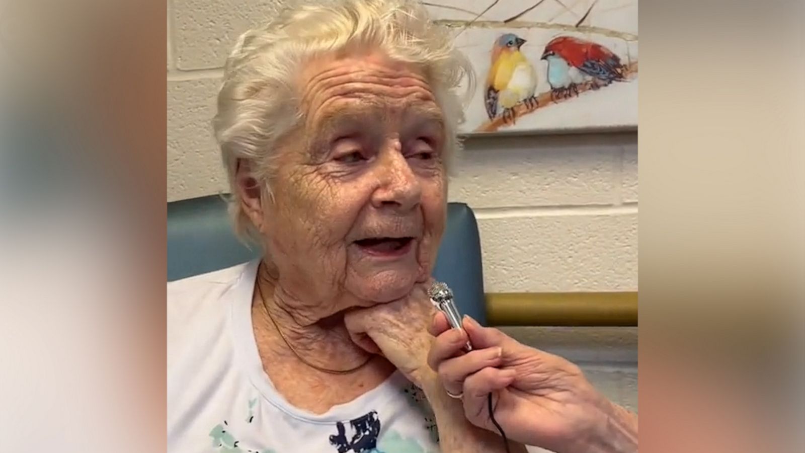 VIDEO: Retirement home residents play ‘He’s a 10 but…’ and hilarity ensues