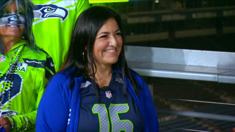 Seattle Seahawks sponsor girls' flag football at public schools Video - ABC  News