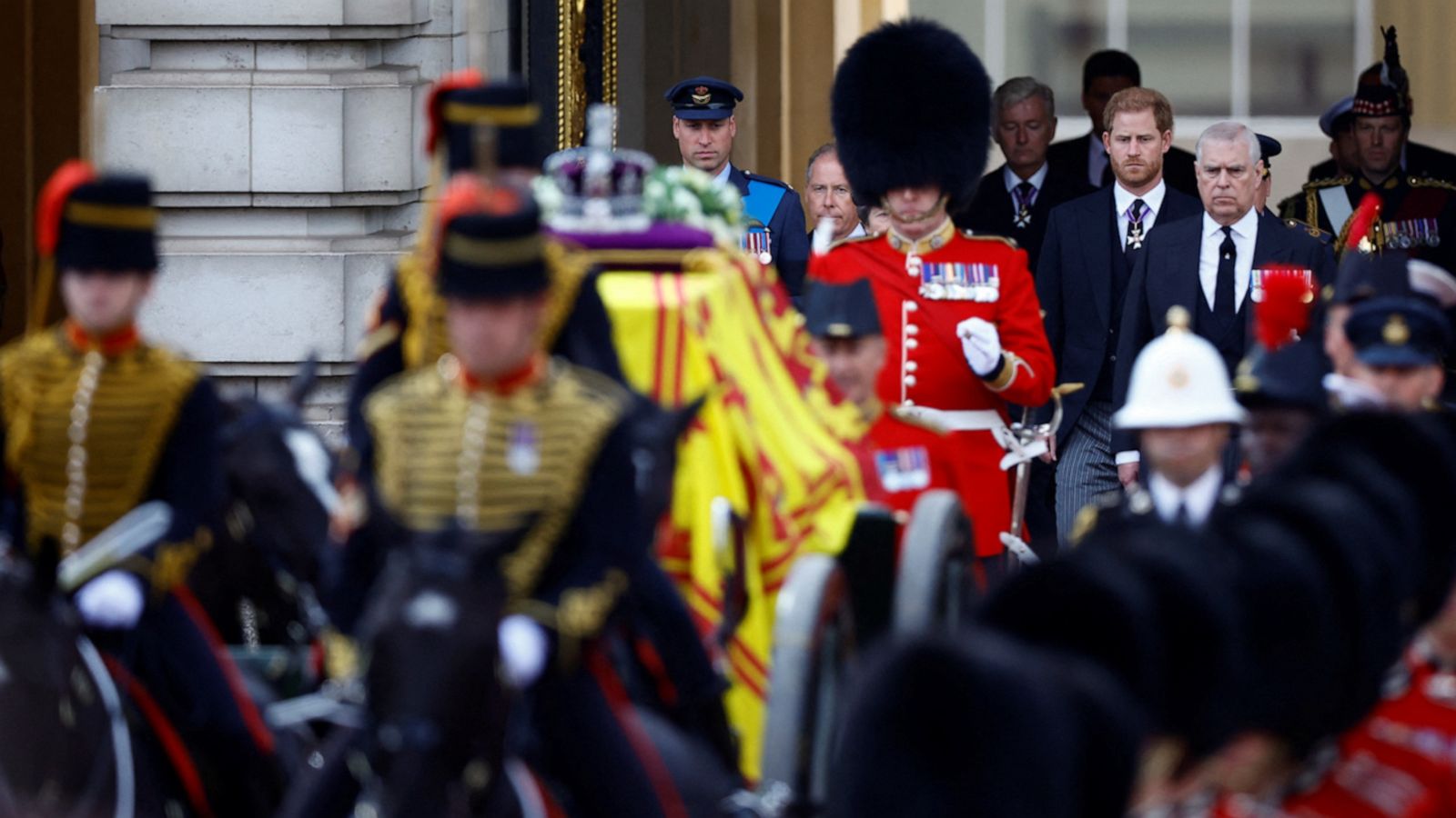 VIDEO: Queen Elizabeth II's coffin carried in procession to Westminster Hall