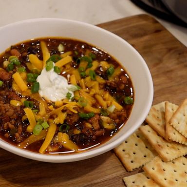 VIDEO: 1 protein, 4 meals: This turkey chili will get you ready for fall