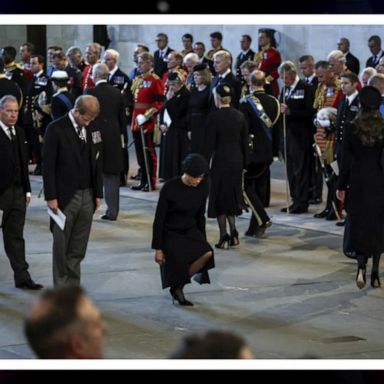 VIDEO: Queen Elizabeth II lies in state at Westminster Hall