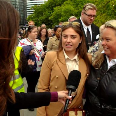 VIDEO: How thousands of mourners are honoring Queen Elizabeth II