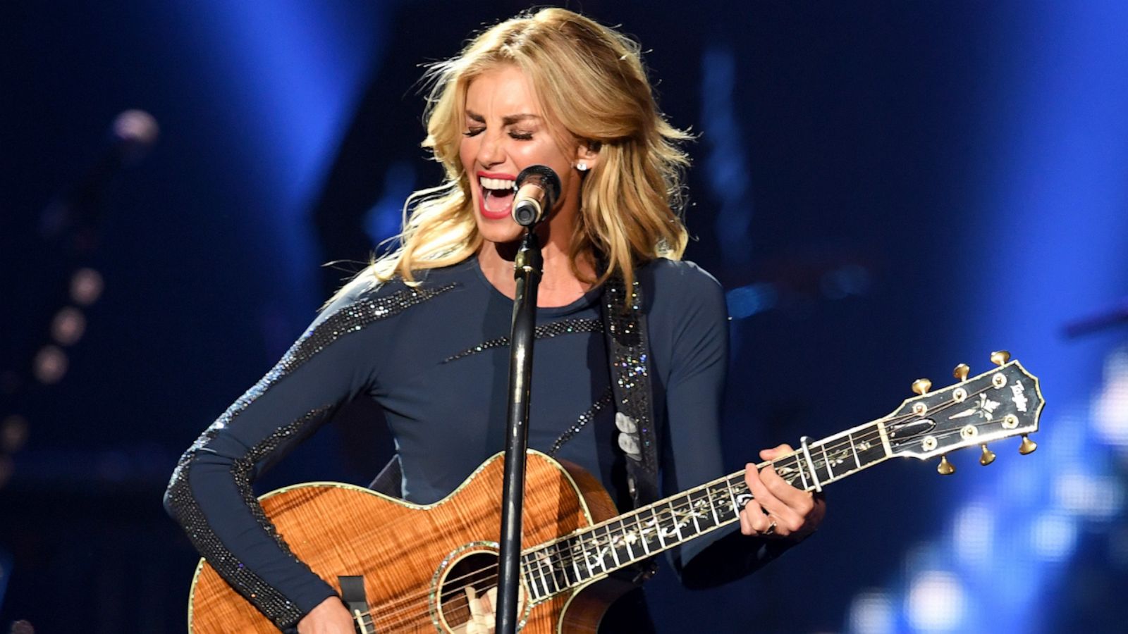 Our favorite Faith Hill moments for her birthday - Good Morning America