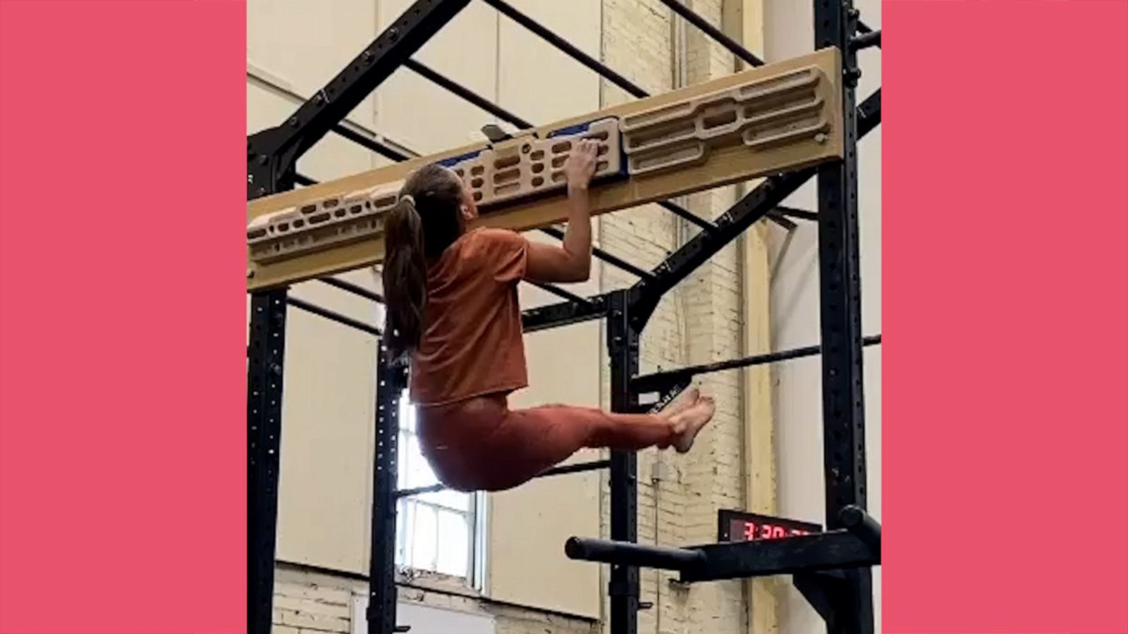 VIDEO: Mom takes daughter on adorable trip to the gym