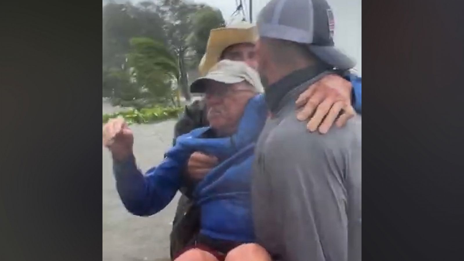 VIDEO: Watch these good samaritans rescue man from flooded vehicle during Hurricane Ian