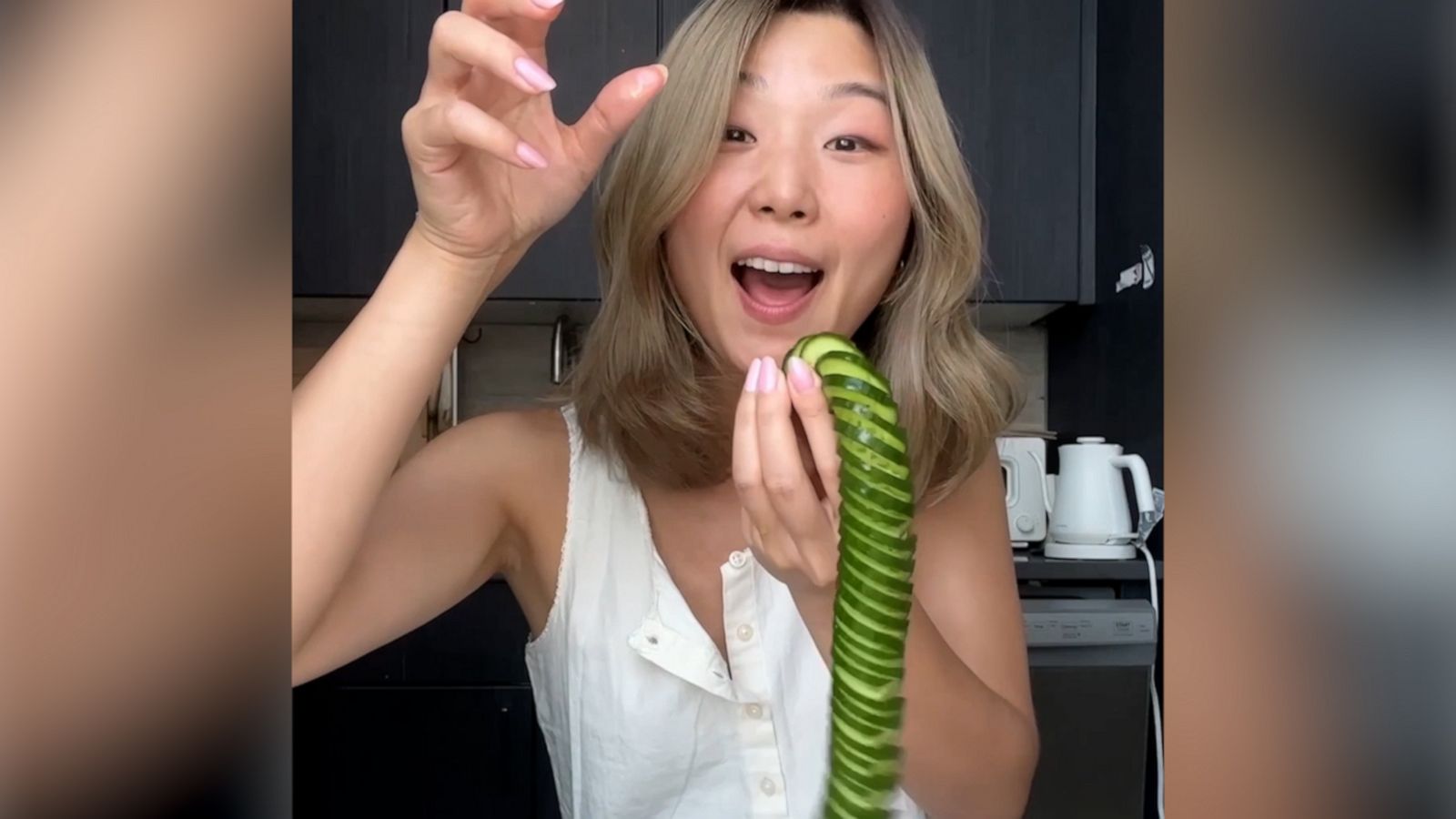 VIDEO: Turn a cucumber into a delicious ‘Slinky’ snack with this simple hack