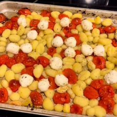 This 1-pan, 3-ingredient baked gnocchi is the perfect weeknight dinner recipe 