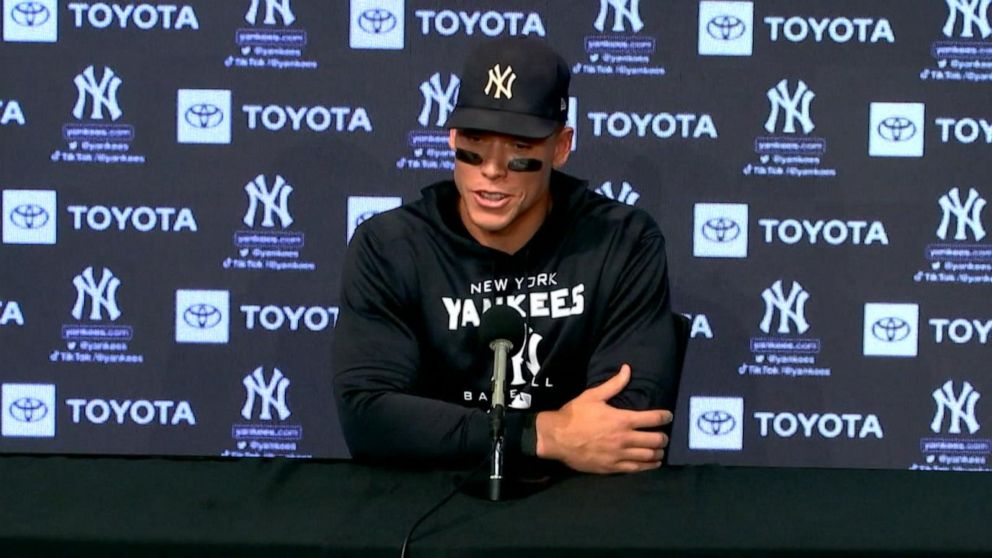 Video Aaron Judge hits record-breaking 62nd home run - ABC News
