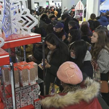 VIDEO: More stores close their doors for Thanksgiving