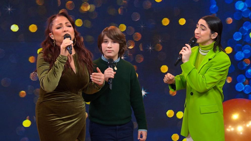 VIDEO: Gloria Estefan and family perform 'Last Christmas' on 'GMA'