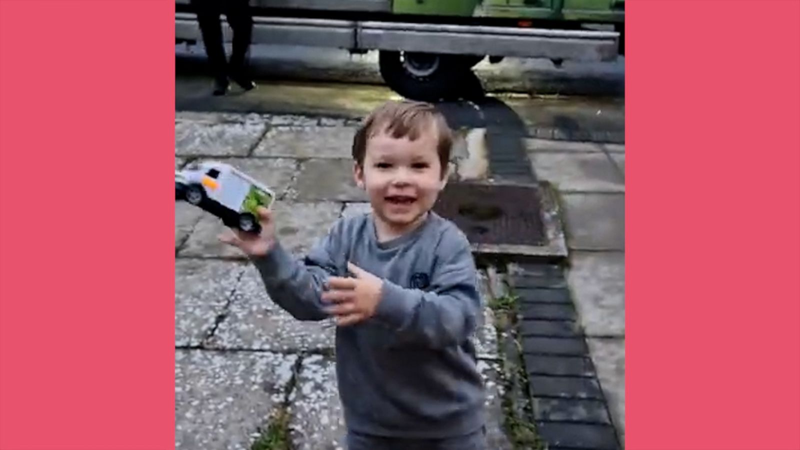 VIDEO: Little boy delighted delivery truck looks like his toy