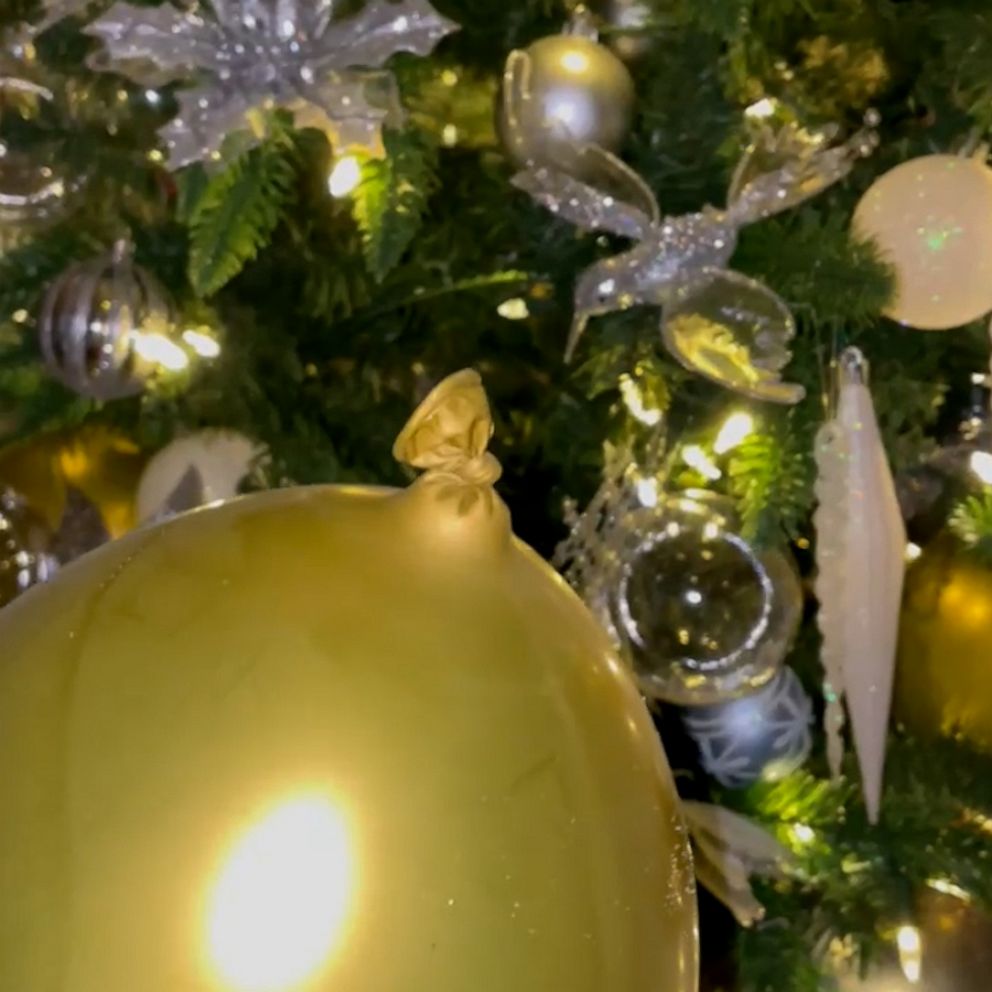 This Balloon Ornament Hack Could Save You Big Bucks This Holiday Season