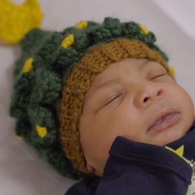 PHOTO: VIDEO: Nurses dress newborns in Christmas tree hats at women’s hospital