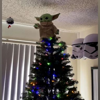 VIDEO: Someone made a floating Baby Yoda tree topper and TBH it’s all we want for Christmas 