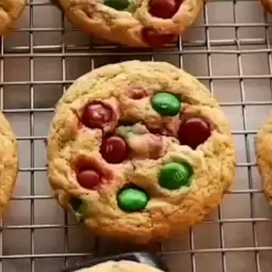 VIDEO: These colorful cookies are perfect for the holidays