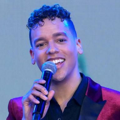 VIDEO: Broadway star Tyler Hardwick performs 'White Christmas'