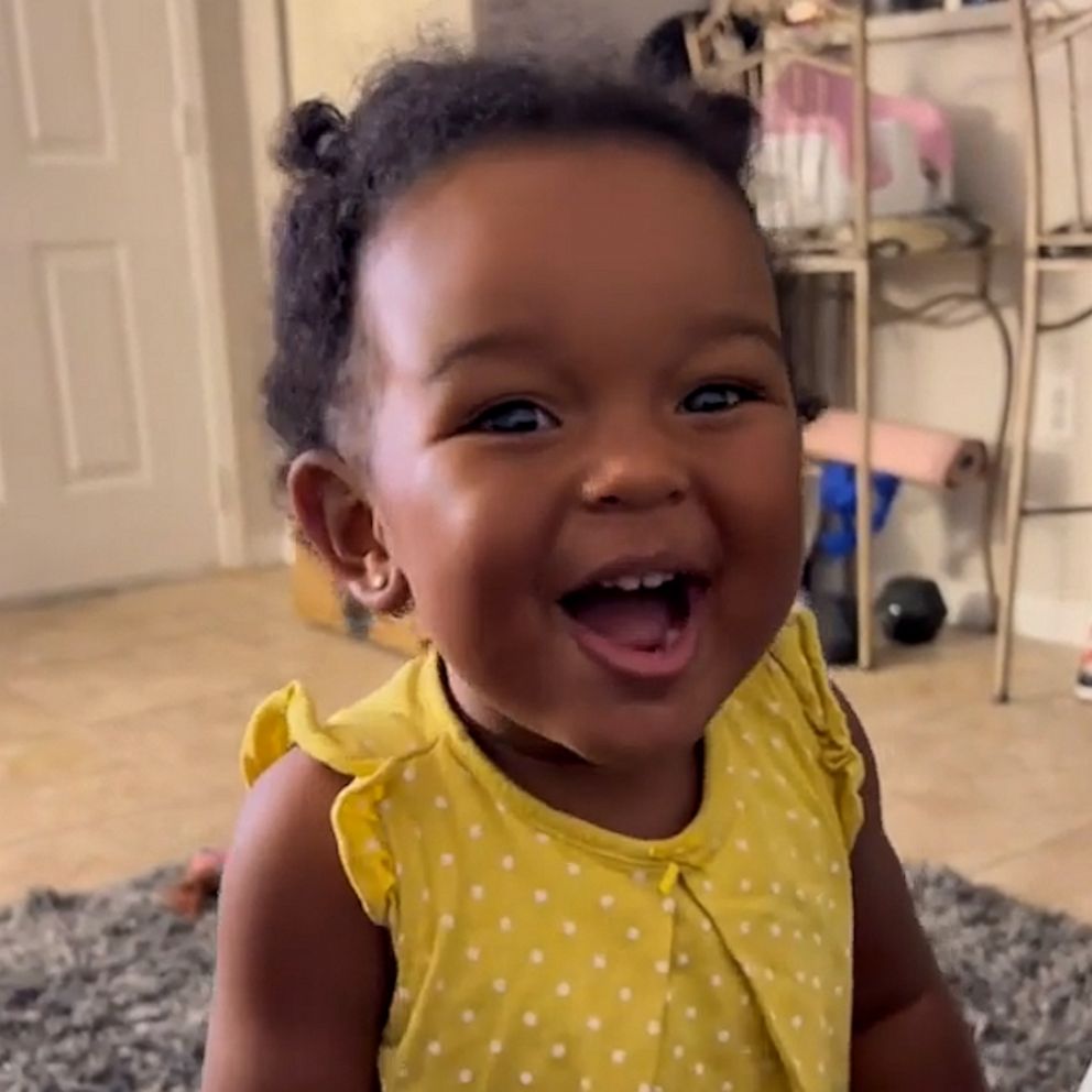 Hi baby girl!' Adorable toddler repeats her mom in the most angelic voice -  Good Morning America