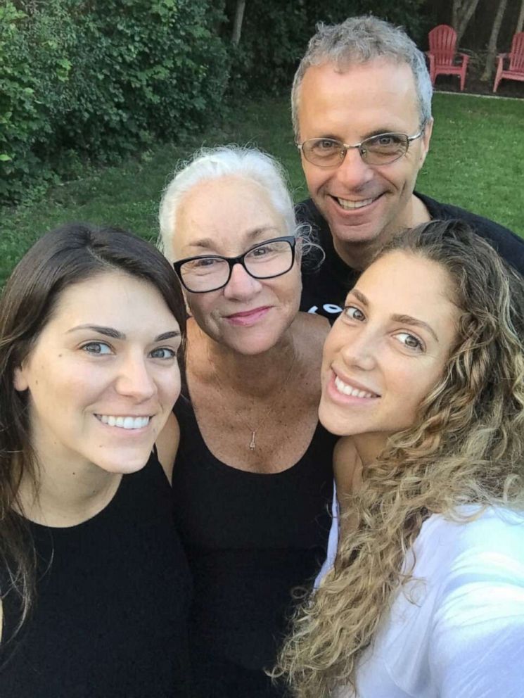 PHOTO: Samantha (left) and Danielle Schleese (right) pose for a selfie with their parents.