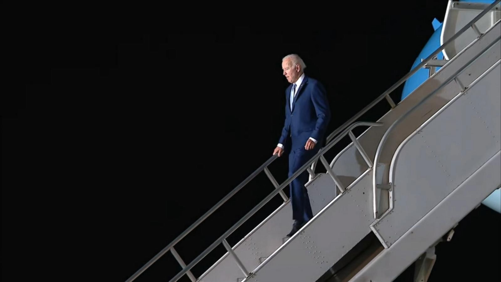 VIDEO: Biden makes 1st visit to Southern border since taking office