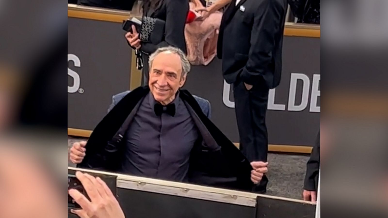 VIDEO: Watch F. Murray Abraham’s reaction when fans cheered for him at Golden Globes