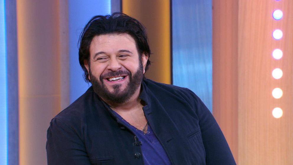 Video HISTORY Channel's Adam Richman dishes on 'The Food That Built America'  - ABC News